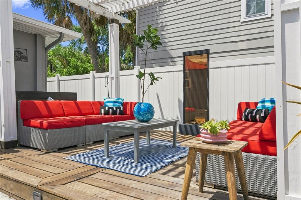 For Rent: $5,500 (3 beds, 2 baths, 1964 Square Feet)
