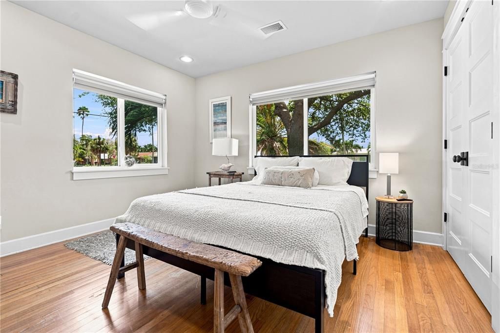 For Rent: $5,500 (3 beds, 2 baths, 1964 Square Feet)