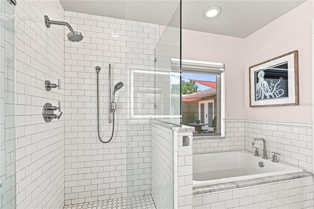 For Rent: $5,500 (3 beds, 2 baths, 1964 Square Feet)