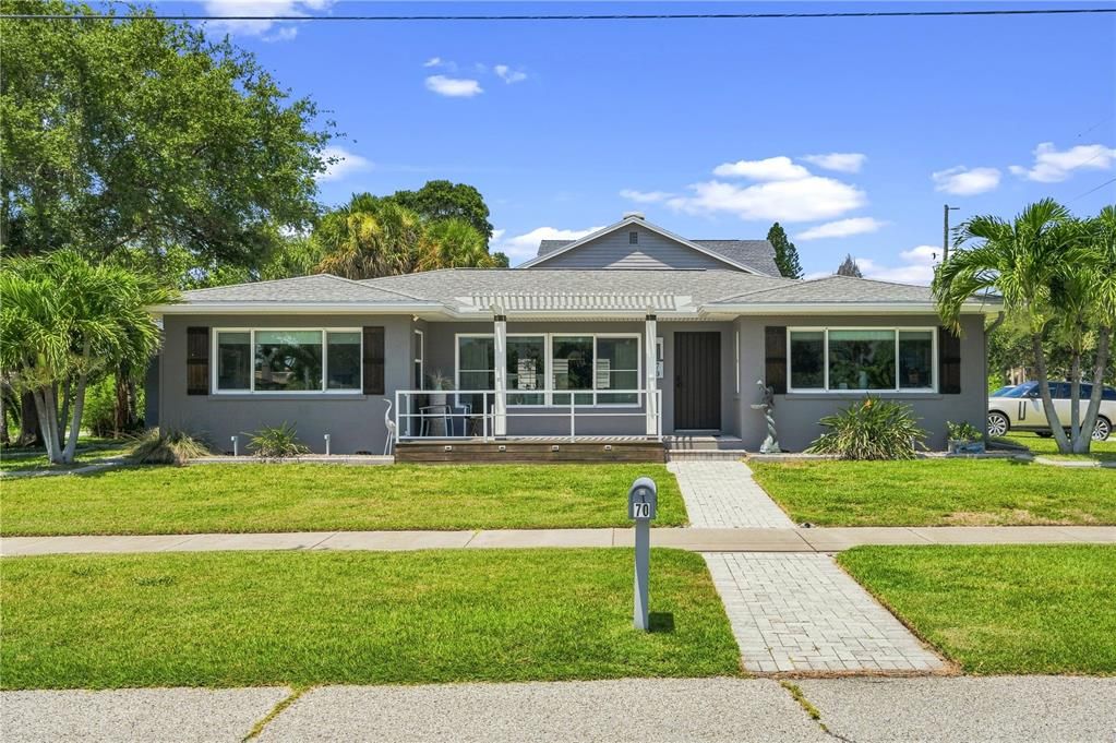 For Rent: $5,500 (3 beds, 2 baths, 1964 Square Feet)