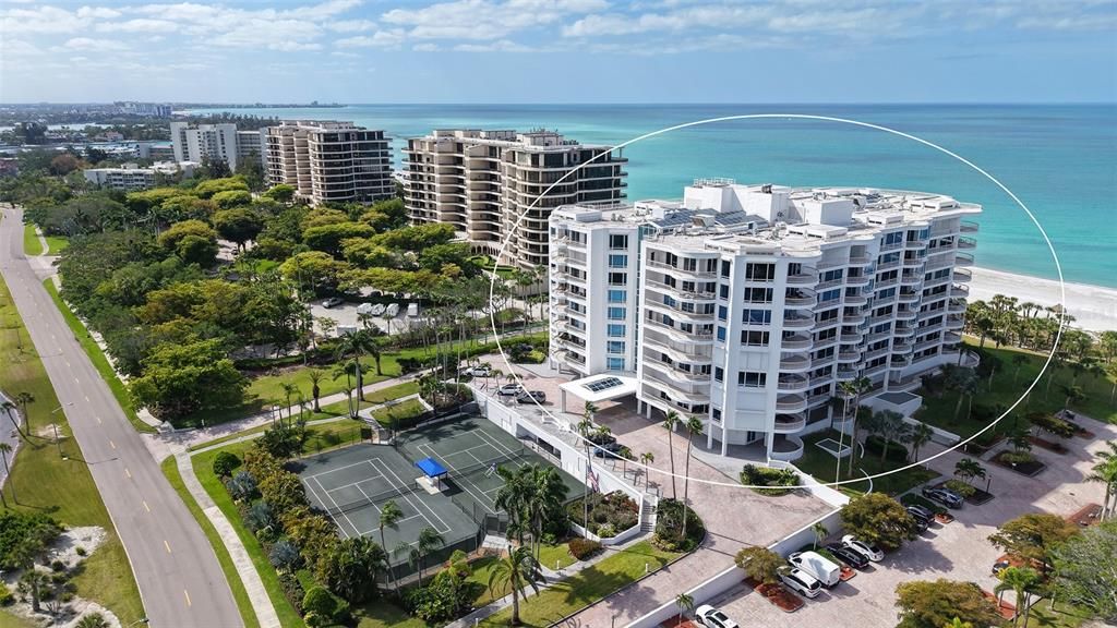 For Sale: $5,295,000 (3 beds, 3 baths, 2880 Square Feet)