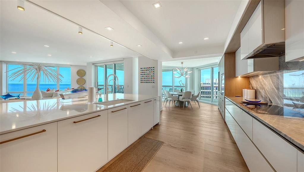 For Sale: $5,295,000 (3 beds, 3 baths, 2880 Square Feet)
