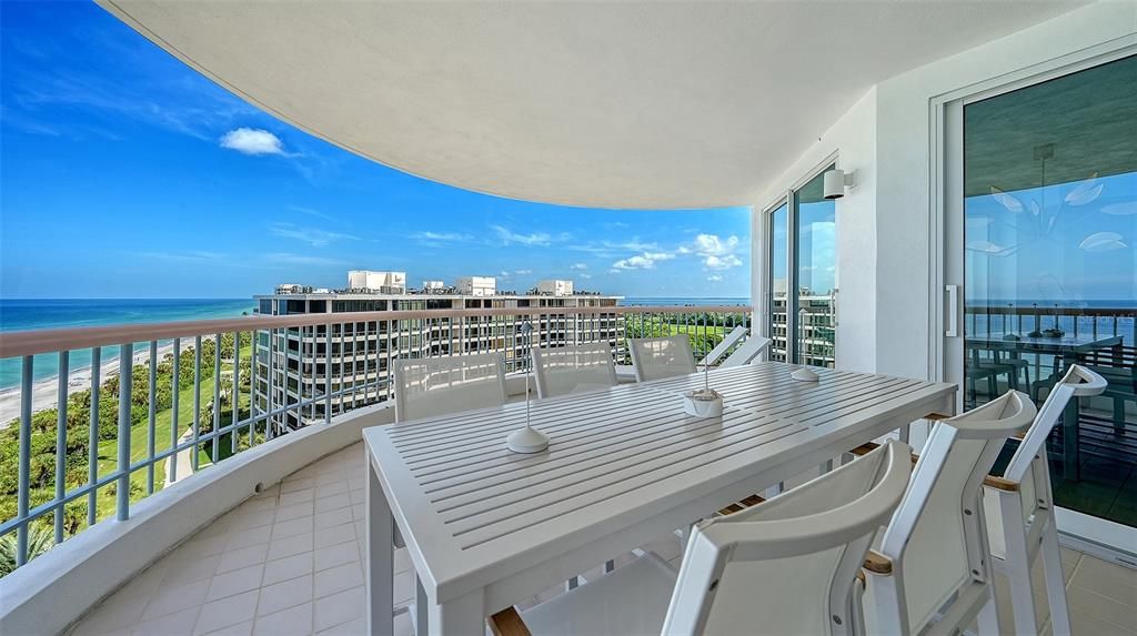 For Sale: $5,295,000 (3 beds, 3 baths, 2880 Square Feet)
