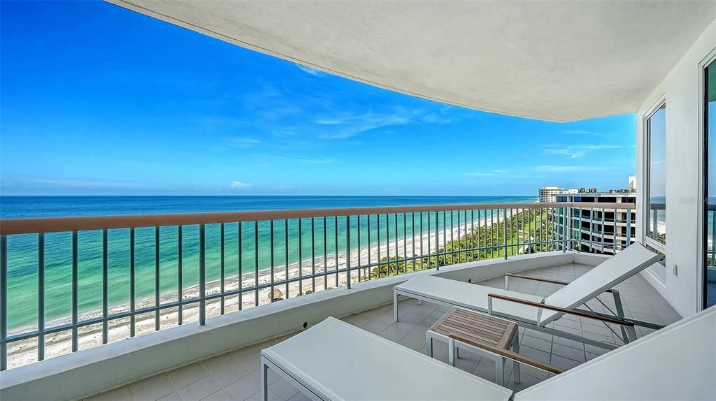 For Sale: $5,295,000 (3 beds, 3 baths, 2880 Square Feet)
