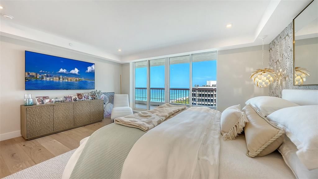 For Sale: $5,295,000 (3 beds, 3 baths, 2880 Square Feet)