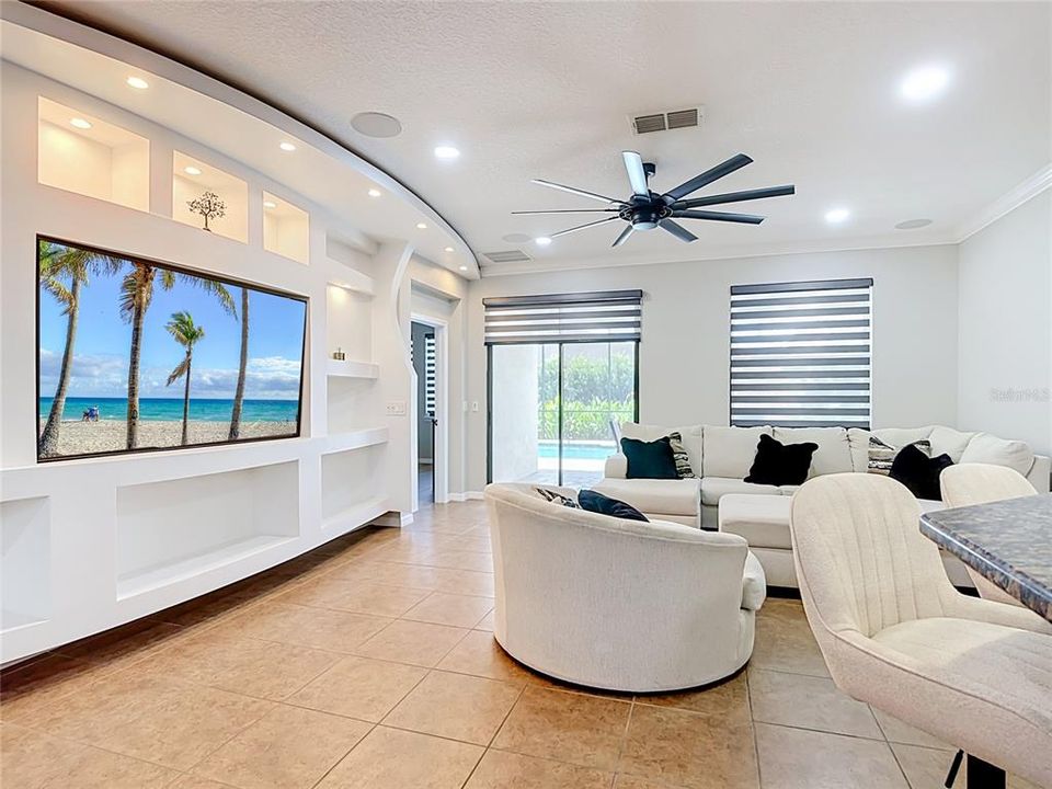 For Sale: $625,000 (4 beds, 3 baths, 2211 Square Feet)