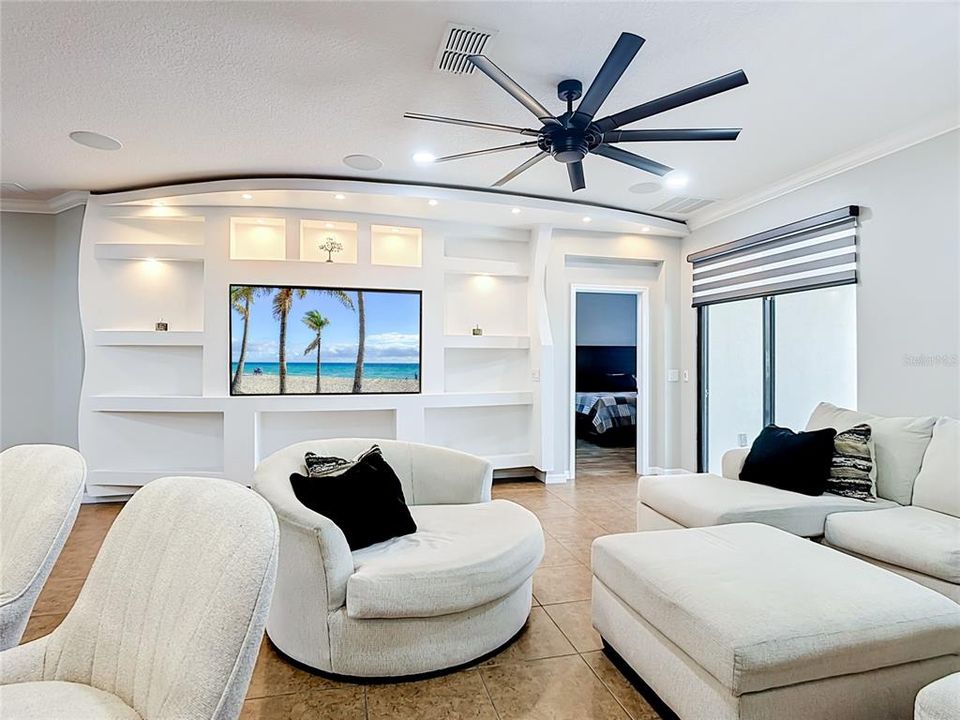 For Sale: $625,000 (4 beds, 3 baths, 2211 Square Feet)