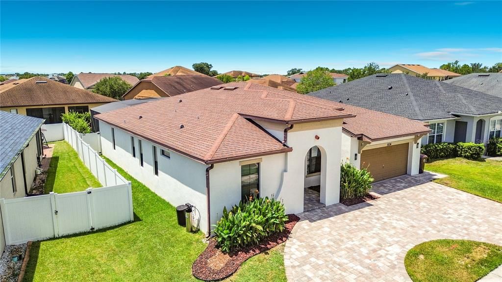 For Sale: $625,000 (4 beds, 3 baths, 2211 Square Feet)