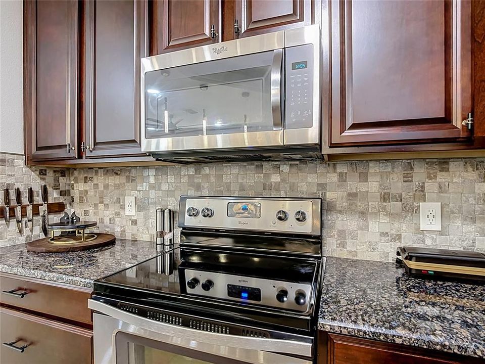 For Sale: $625,000 (4 beds, 3 baths, 2211 Square Feet)
