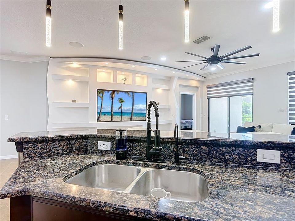 For Sale: $625,000 (4 beds, 3 baths, 2211 Square Feet)