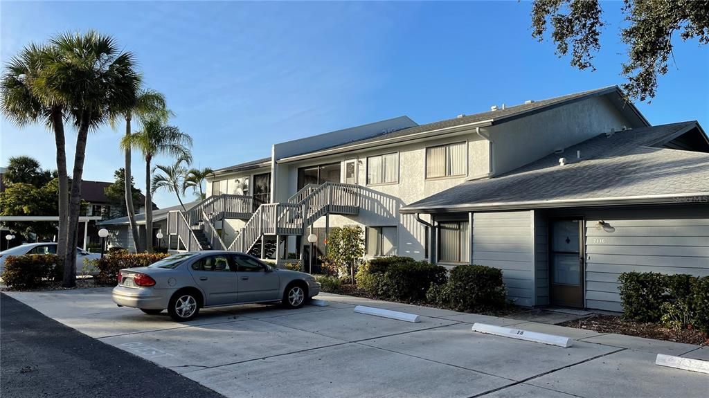 For Rent: $1,695 (2 beds, 2 baths, 942 Square Feet)