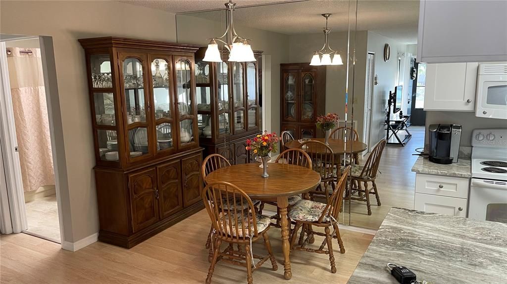 For Rent: $1,695 (2 beds, 2 baths, 942 Square Feet)