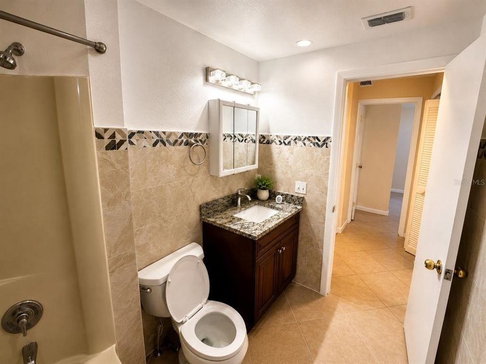 For Rent: $1,500 (2 beds, 1 baths, 770 Square Feet)