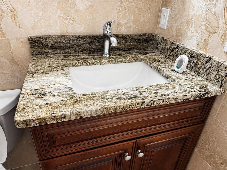 For Rent: $1,500 (2 beds, 1 baths, 770 Square Feet)