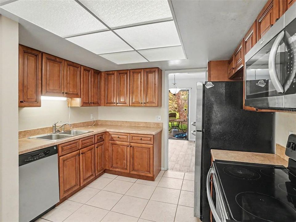 For Sale: $219,000 (2 beds, 2 baths, 1529 Square Feet)