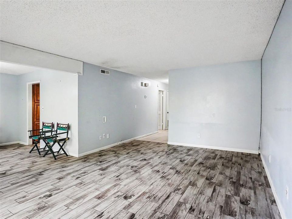For Sale: $219,000 (2 beds, 2 baths, 1529 Square Feet)