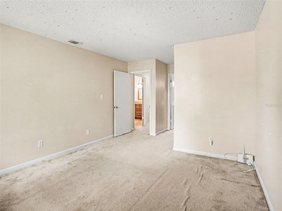 For Sale: $219,000 (2 beds, 2 baths, 1529 Square Feet)