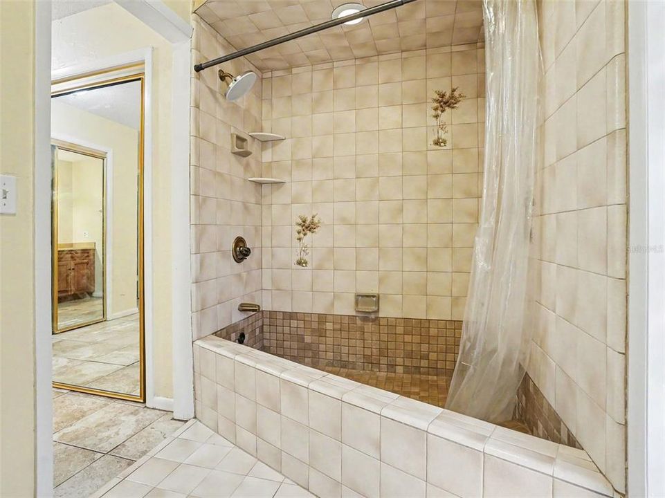 For Sale: $219,000 (2 beds, 2 baths, 1529 Square Feet)