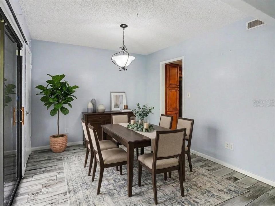 For Sale: $219,000 (2 beds, 2 baths, 1529 Square Feet)