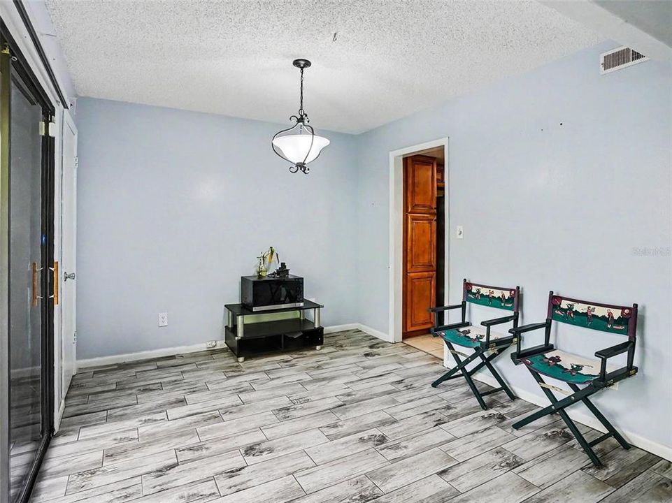 For Sale: $219,000 (2 beds, 2 baths, 1529 Square Feet)