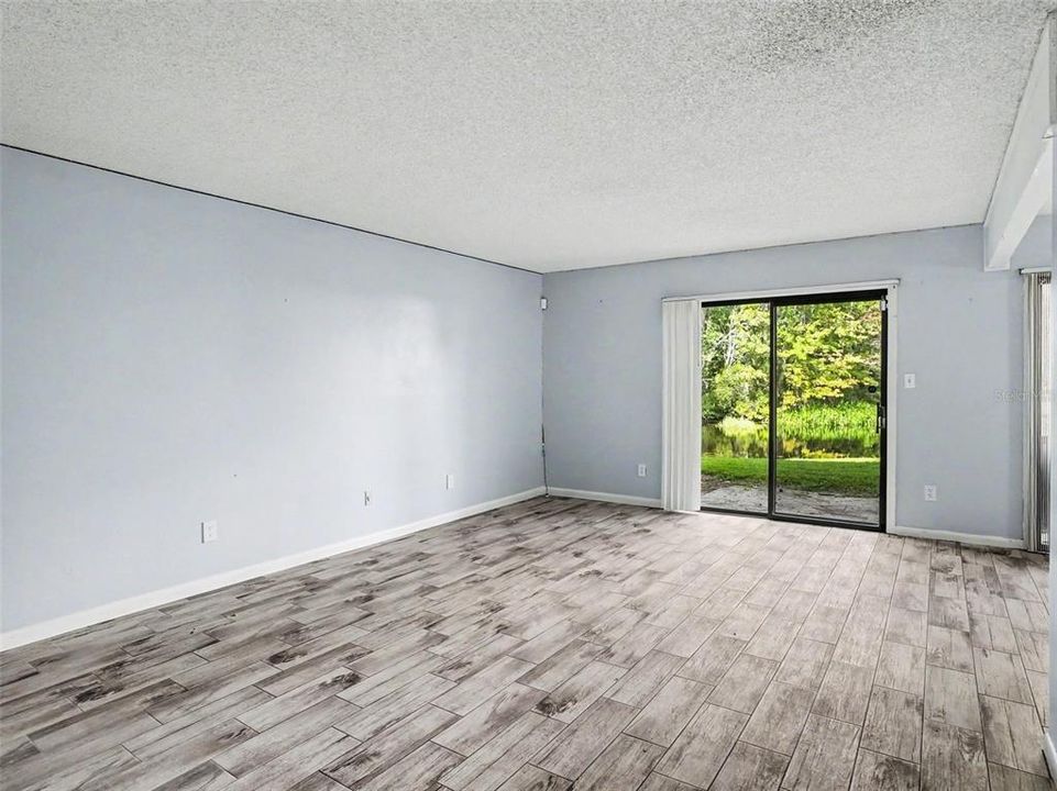 For Sale: $219,000 (2 beds, 2 baths, 1529 Square Feet)