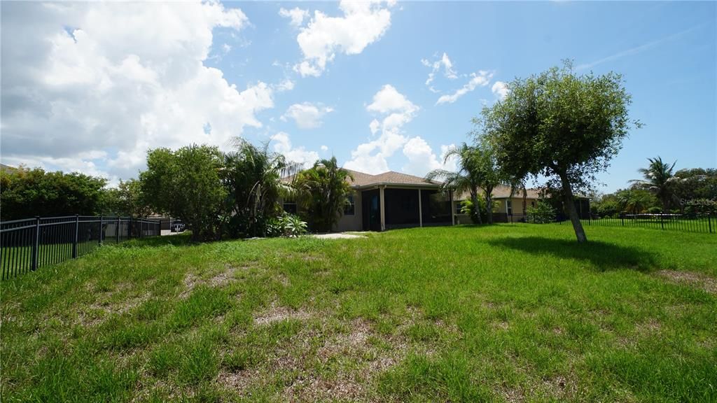For Sale: $309,000 (3 beds, 2 baths, 1880 Square Feet)