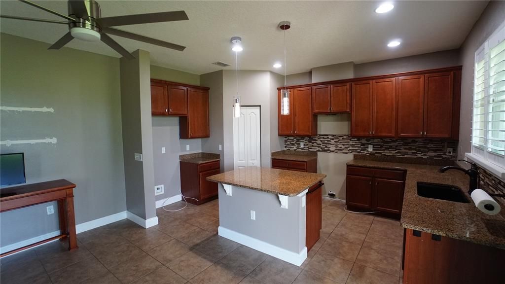 For Sale: $309,000 (3 beds, 2 baths, 1880 Square Feet)