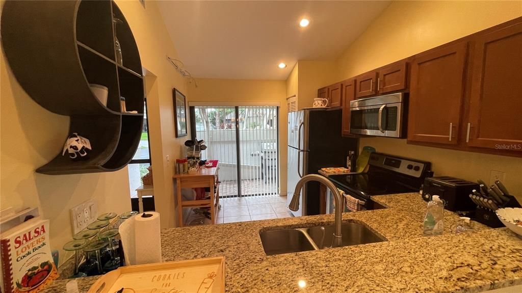 For Rent: $3,800 (2 beds, 2 baths, 1080 Square Feet)