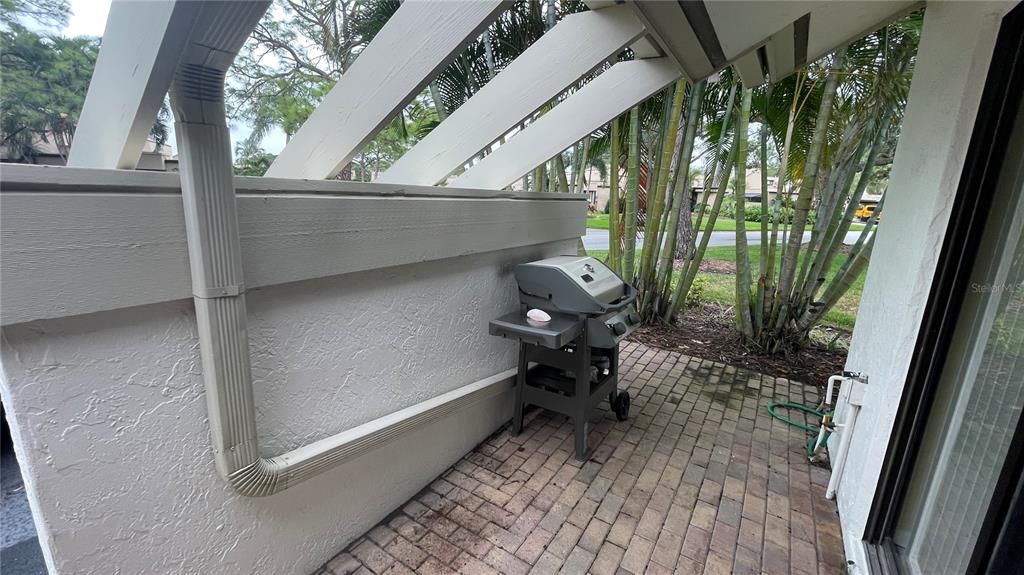 For Rent: $3,800 (2 beds, 2 baths, 1080 Square Feet)