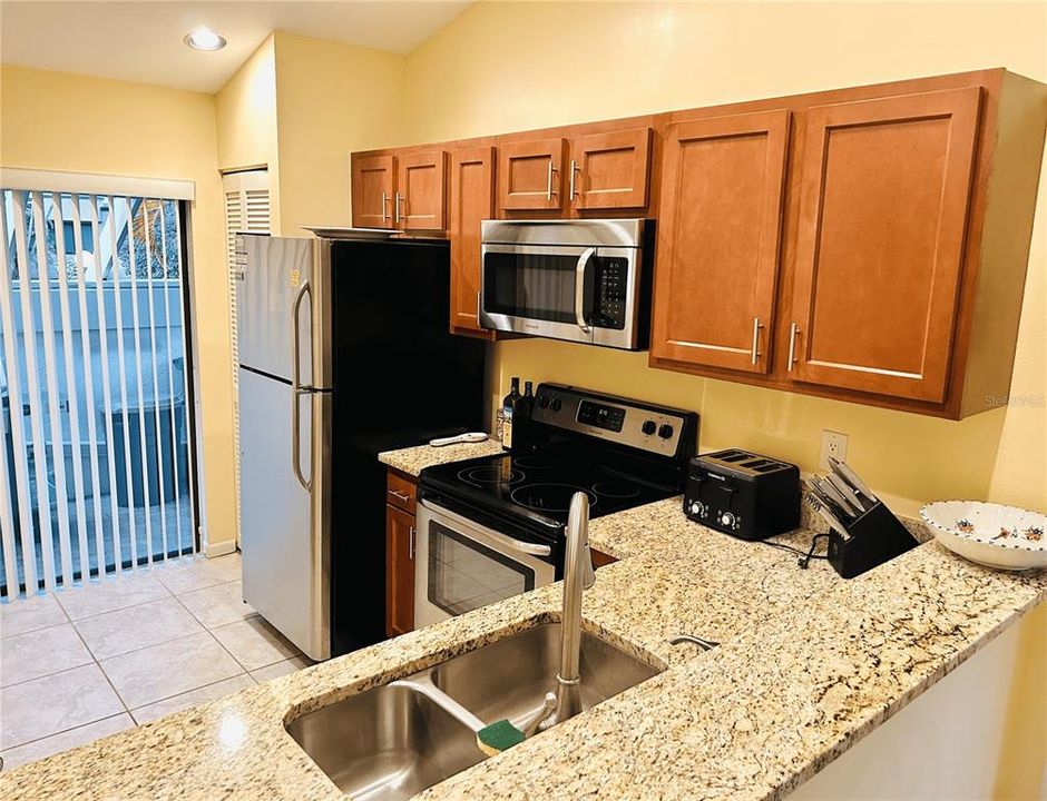 For Rent: $3,800 (2 beds, 2 baths, 1080 Square Feet)