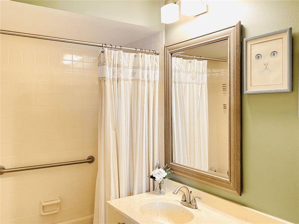 For Rent: $3,800 (2 beds, 2 baths, 1080 Square Feet)
