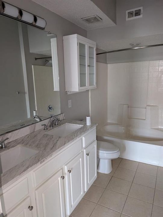 En Renta: $2,700 (3 camas, 3 baños, 1512 Pies cuadrados)