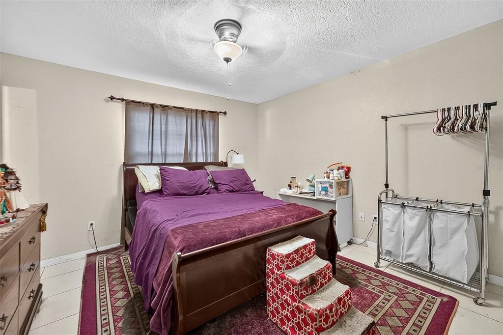 For Sale: $299,995 (3 beds, 2 baths, 1176 Square Feet)