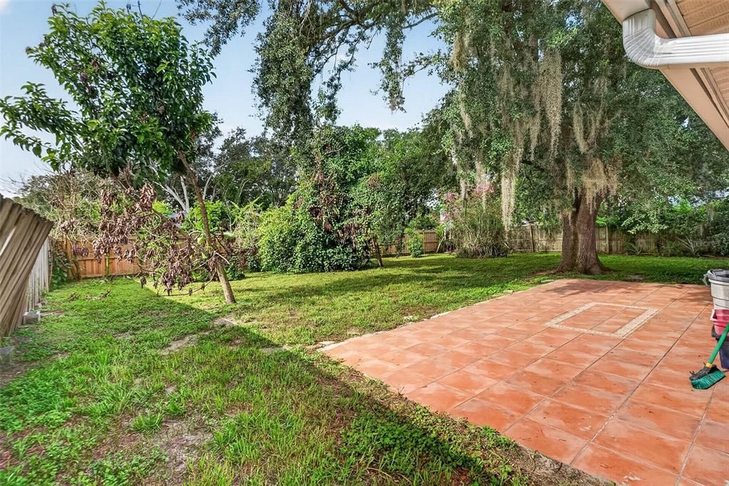 For Sale: $299,995 (3 beds, 2 baths, 1176 Square Feet)