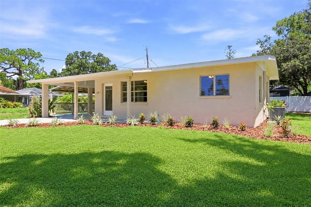 For Rent: $1,850 (2 beds, 2 baths, 901.2 Square Feet)