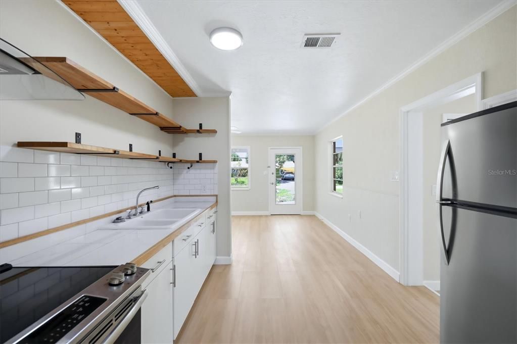 For Rent: $1,850 (2 beds, 2 baths, 901.2 Square Feet)