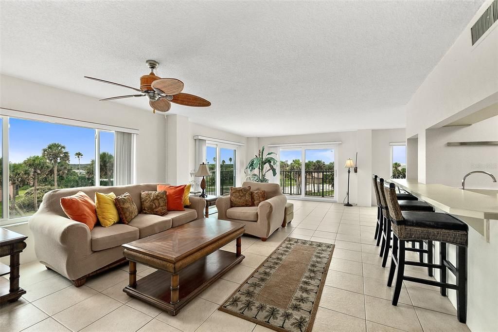 For Sale: $279,000 (2 beds, 2 baths, 1344 Square Feet)