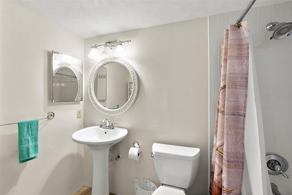 For Sale: $279,000 (2 beds, 2 baths, 1344 Square Feet)