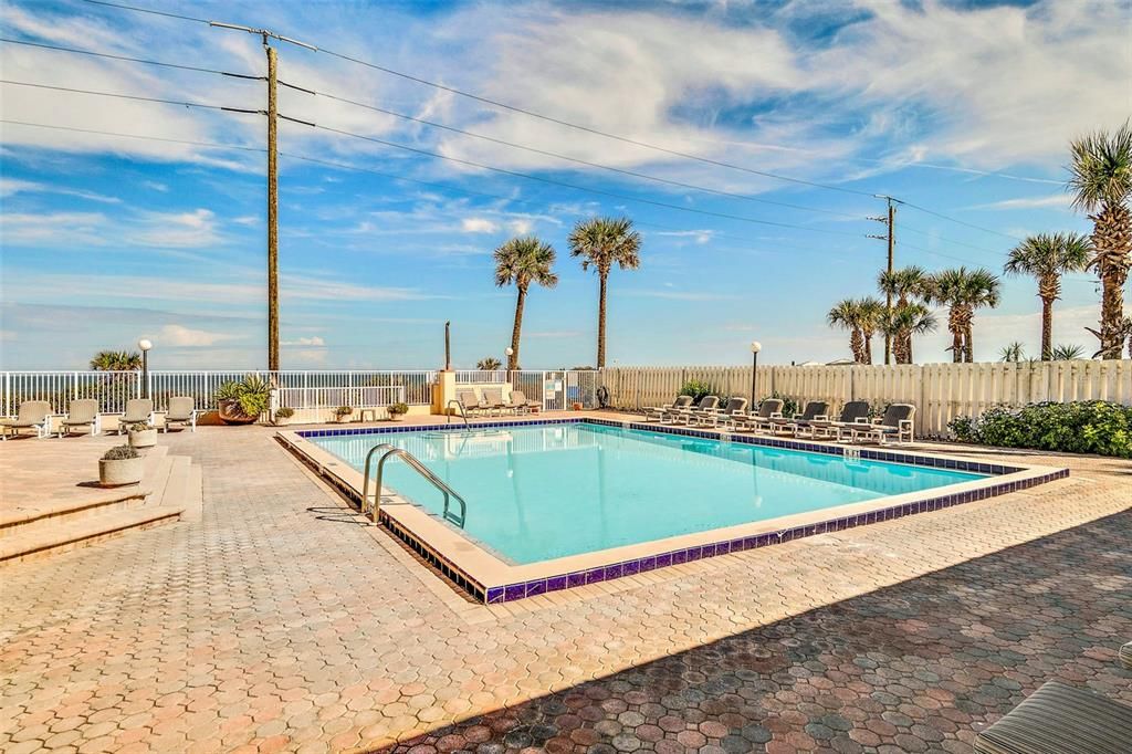 For Sale: $279,000 (2 beds, 2 baths, 1344 Square Feet)