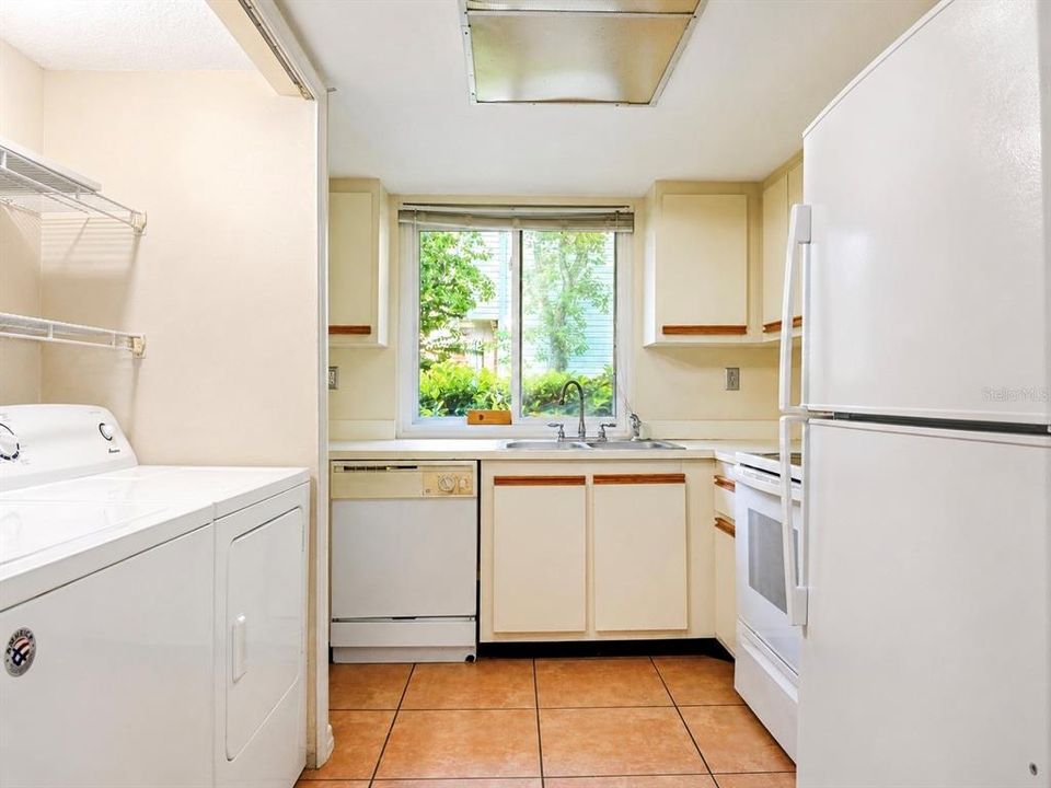 En Venta: $165,000 (3 camas, 2 baños, 1375 Pies cuadrados)