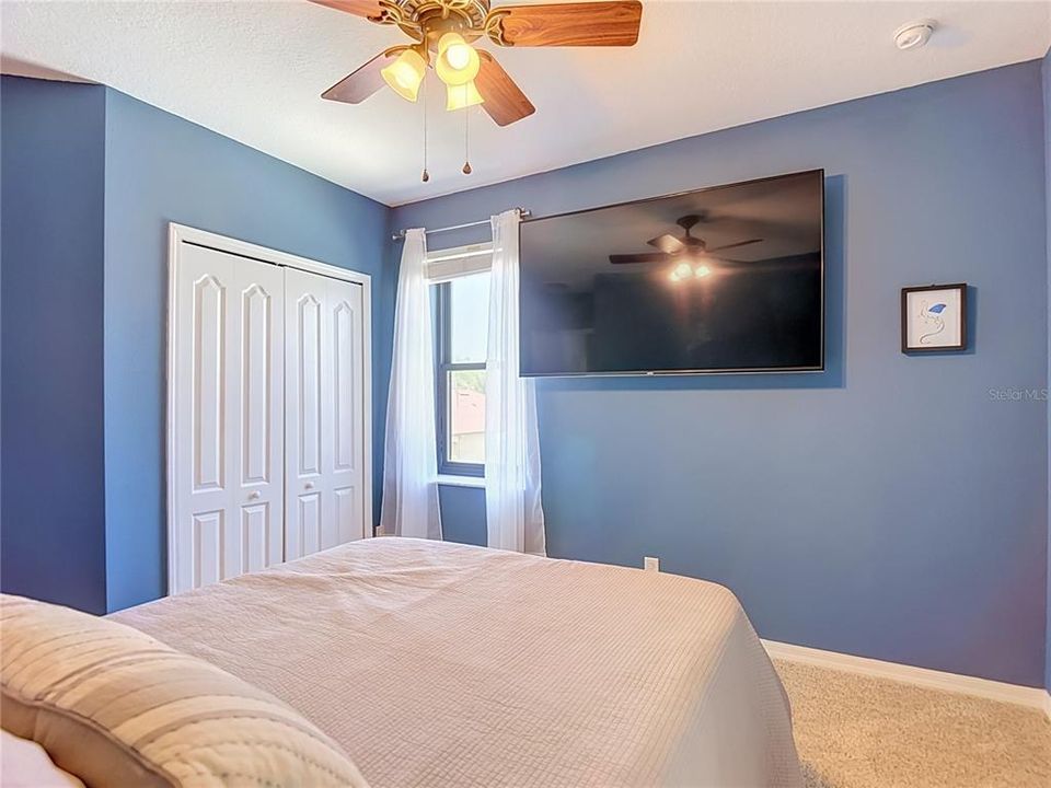 En Venta: $649,900 (4 camas, 3 baños, 2503 Pies cuadrados)