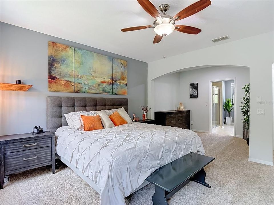 En Venta: $649,900 (4 camas, 3 baños, 2503 Pies cuadrados)