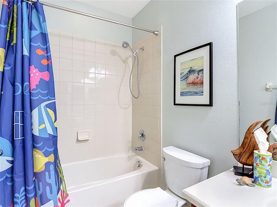 En Venta: $649,900 (4 camas, 3 baños, 2503 Pies cuadrados)