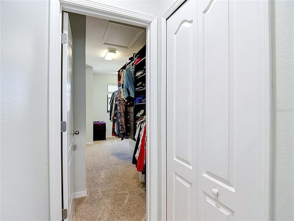 En Venta: $649,900 (4 camas, 3 baños, 2503 Pies cuadrados)