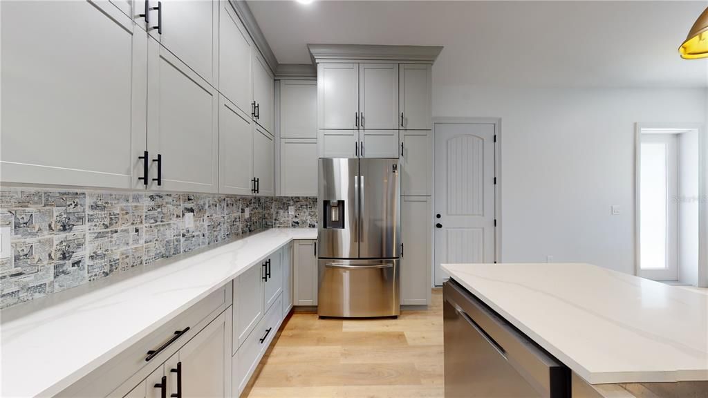 For Rent: $3,450 (3 beds, 3 baths, 2000 Square Feet)