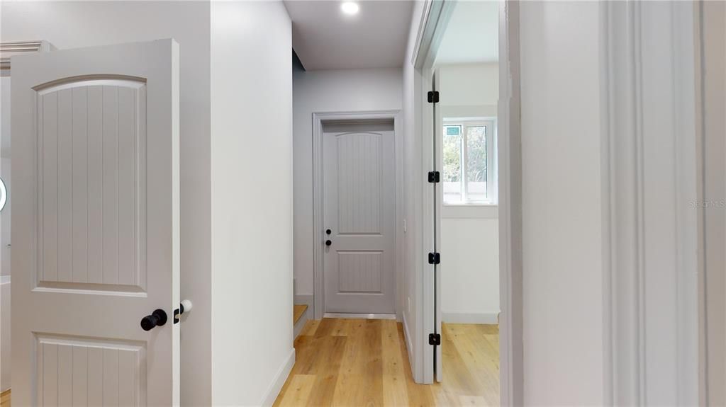 For Rent: $3,450 (3 beds, 3 baths, 2000 Square Feet)