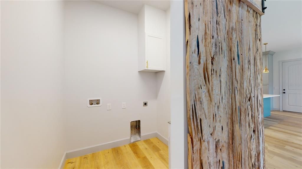For Rent: $3,450 (3 beds, 3 baths, 2000 Square Feet)