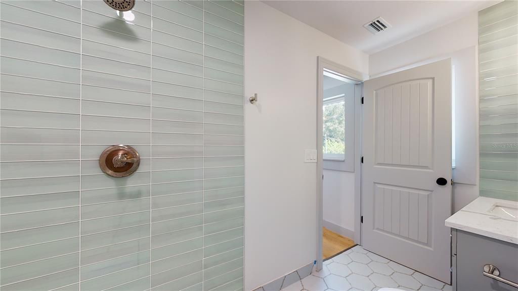 For Rent: $3,450 (3 beds, 3 baths, 2000 Square Feet)