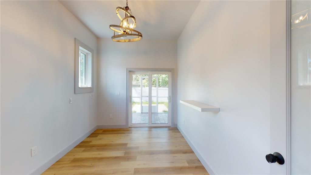 For Rent: $3,450 (3 beds, 3 baths, 2000 Square Feet)