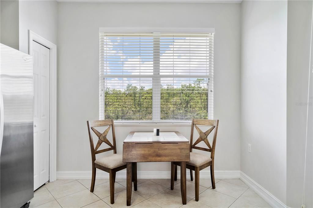 For Sale: $225,000 (2 beds, 2 baths, 1245 Square Feet)